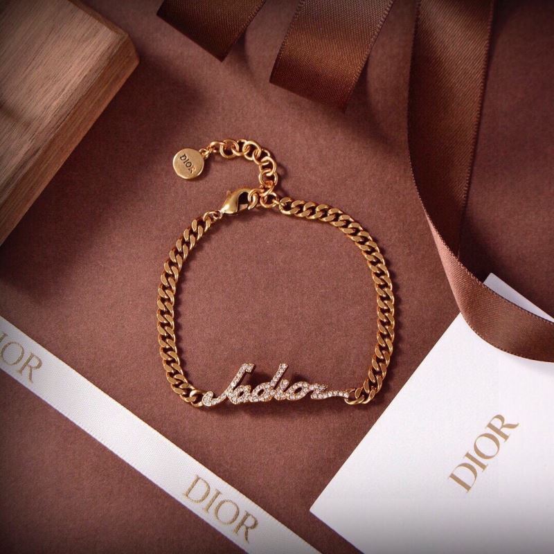 chr1st1an D10r bracelets